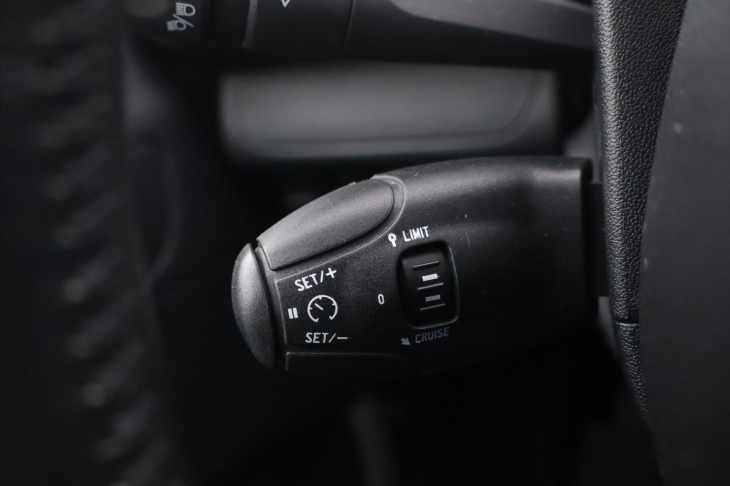 Peugeot 208 1,2 PureTech Klima CZ 1.Maj.