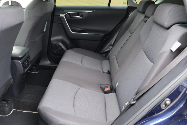 Toyota RAV4 2,5 131kW Hybrid Navigace