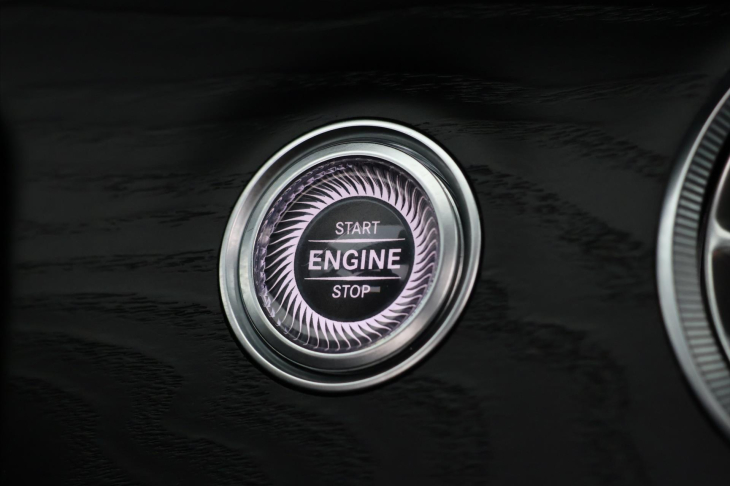 Mercedes-Benz Třídy E 3,0 53 320kW AMG 4Matic+ DPH