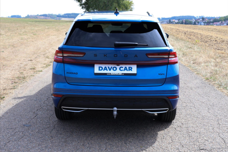 Škoda Kodiaq 2,0 TDI DSG 4x4 Sportline 7-Míst