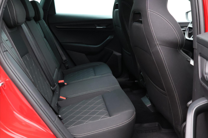Škoda Karoq 2,0 TSI 140kW DSG Sportline