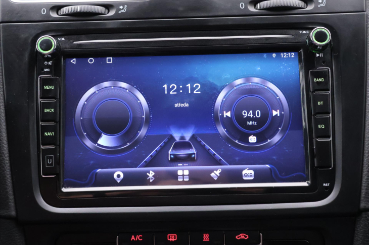 Volkswagen Golf 1,6 TDI DSG Webasto Serv.Kniha