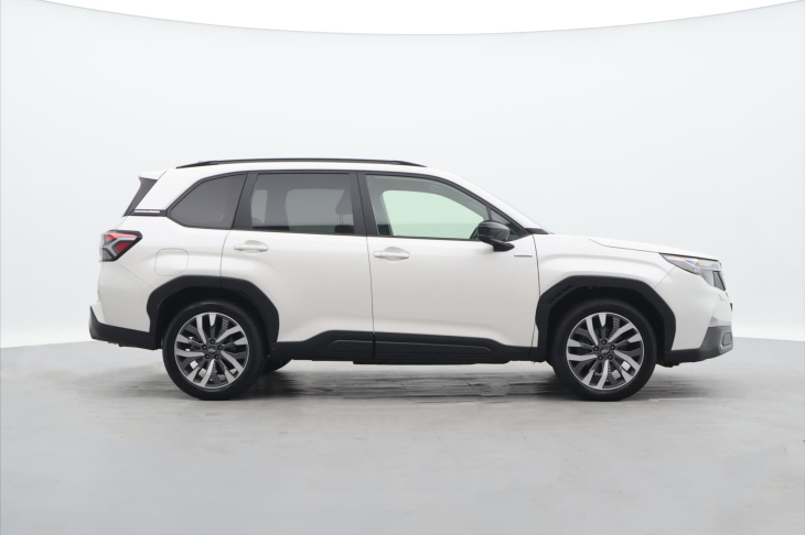 Subaru Forester 2,0 e-EyeSight 100kW CZ CVT