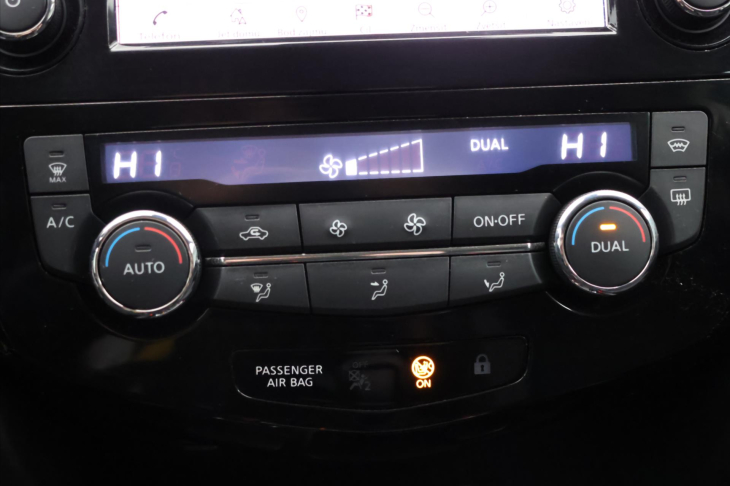 Nissan Qashqai 1,3 DIG-T 117kW CZ Acenta