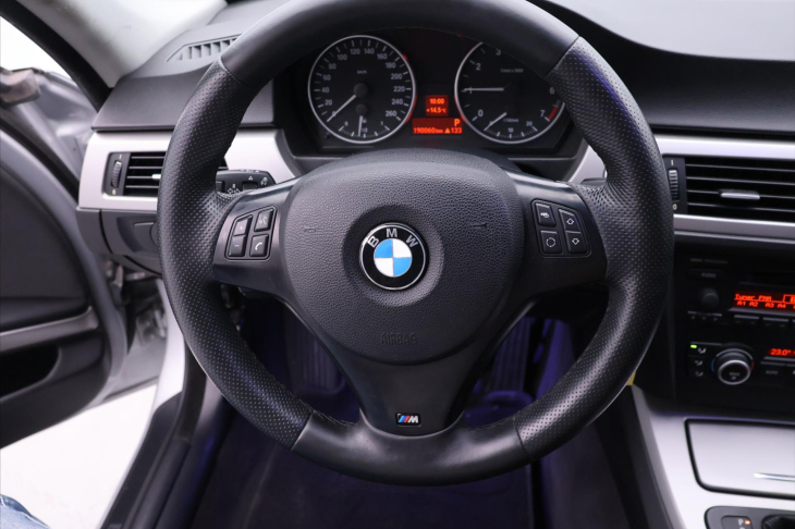 BMW Řada 3 2.0 320i 110kW Aut. Xenon