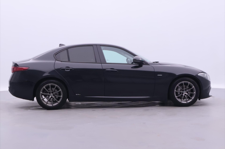Alfa Romeo Giulia 2,1 JTD 110kW Aut. Navi Xenon