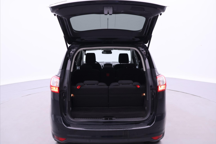 Ford Grand C-MAX 2,0 TDCI 110kW 7-Míst 1.Maj