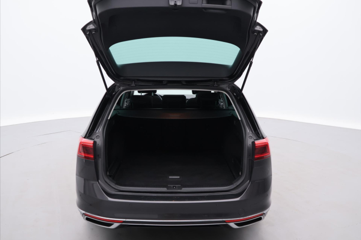 Volkswagen Passat 2,0 TDI 110kW DSG Elegance