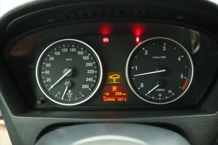 BMW X5 3,0 D 180KW PANORAMA TAŽNÉ