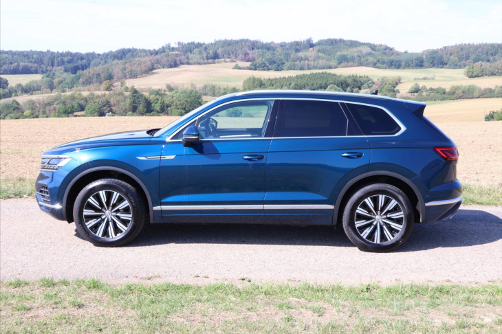 Volkswagen Touareg 3,0 TDI 210kW 4M LED DPH CZ