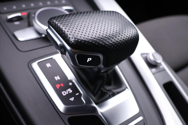 Audi A4 3,0 TDI 160kW Aut. S-Line Navi