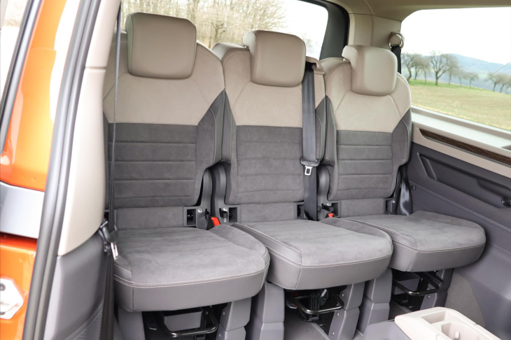 Volkswagen Multivan 2,0 TDI DSG Long Style 7-Míst