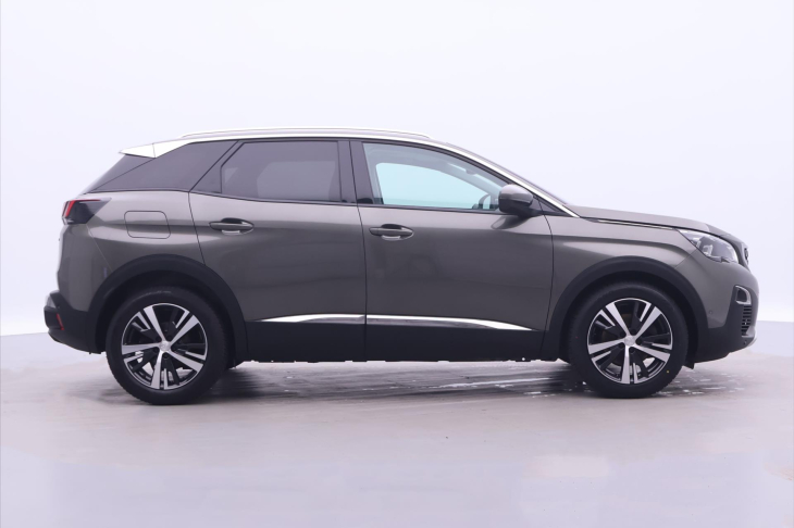 Peugeot 3008 1,2 PT 96kW Allure Pano 1.Maj