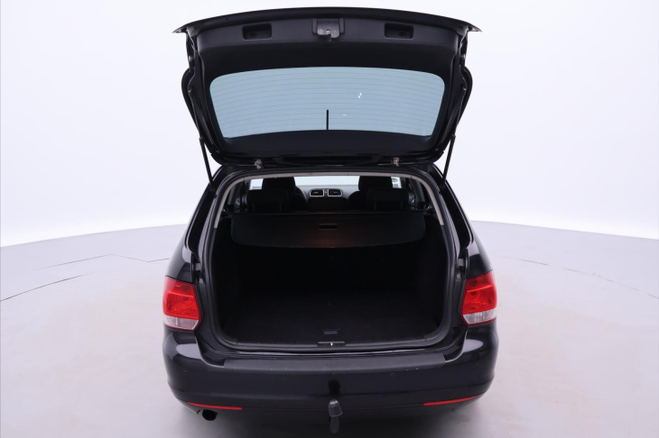 Volkswagen Golf 1,6 TDI DSG Webasto Serv.Kniha