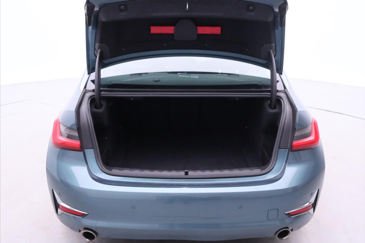 BMW Řada 3 3,0 330d xDrive 195kW AT