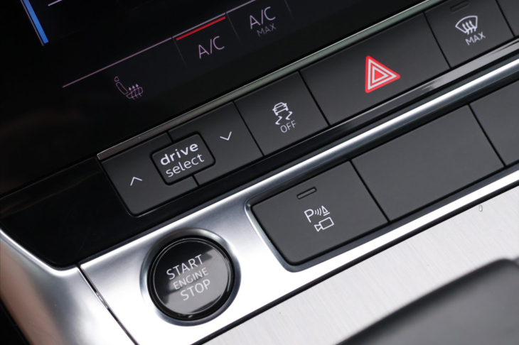 Audi A7 3,0 50TDI S-Line Quattro CZ DPH