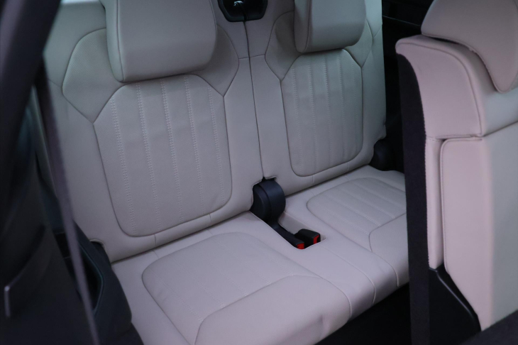 Škoda Kodiaq 2,0 TDI DSG 4x4 L&K 7-Míst DPH