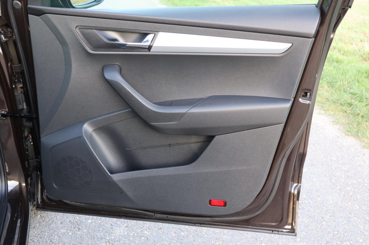 Škoda Karoq 1,5 TSI DSG Ambition LED CZ