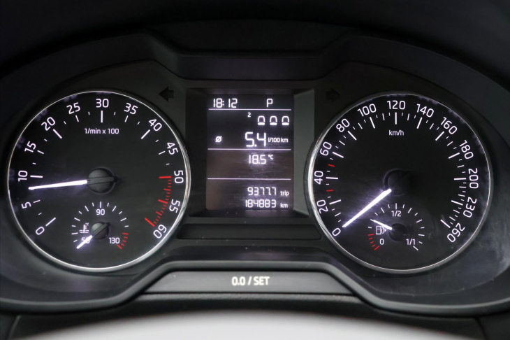 Škoda Octavia 1,6 TDi 81kW DSG Ambition CZ