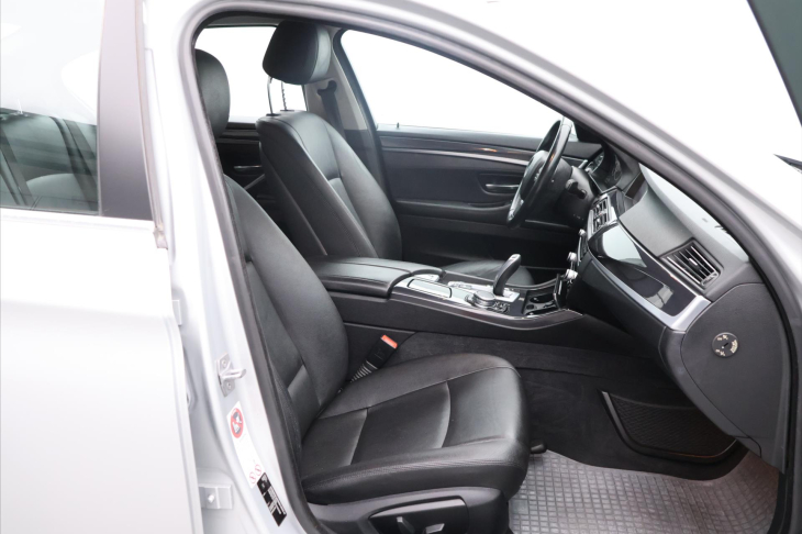BMW Řada 5 2.0 520d 135kW Aut. Xenon Navi CZ