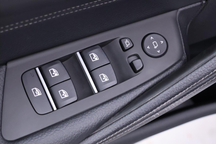 BMW Řada 5 2,0 530e xDrive 135kW CZ DPH