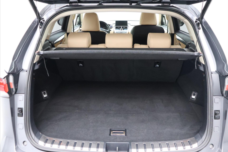 Lexus NX 300h 2,5 145kW 4WD Premium AUT
