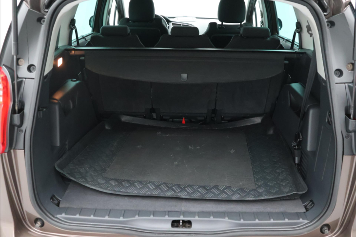 Peugeot 5008 1,6 HDI 88kW Allure 7-Míst DPH
