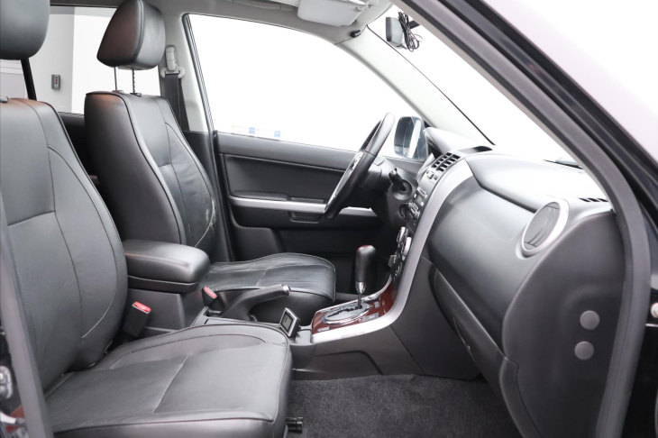 Suzuki Grand Vitara 2,0 JLX 103kW Aut. CZ