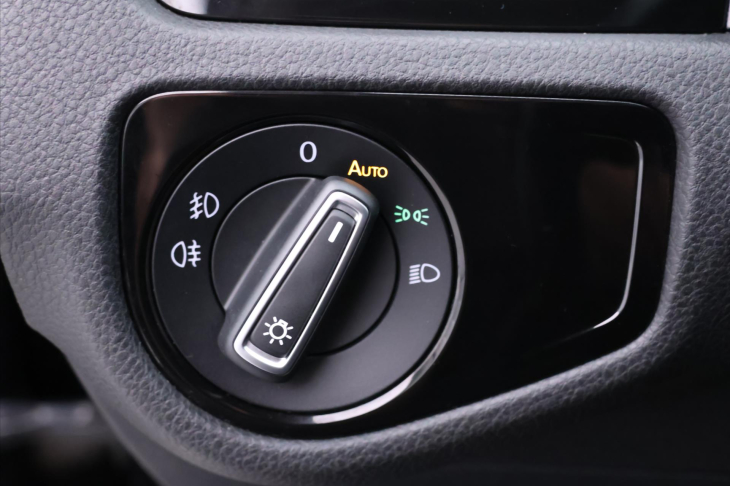 Volkswagen Golf 2,0 TDI 110kW Tažné Serv.kniha