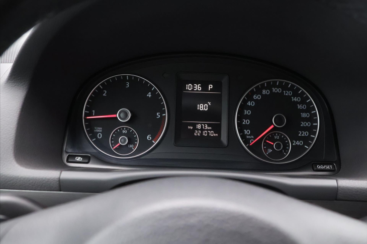 Volkswagen Touran 1,6 TDI 77kW DSG Comfortline CZ