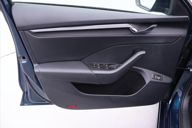 Škoda Octavia 2,0 TDI 110kW DSG Clever DPH