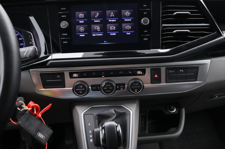Volkswagen Caravelle 2,0 TDI 150kW DSG Long LED DPH