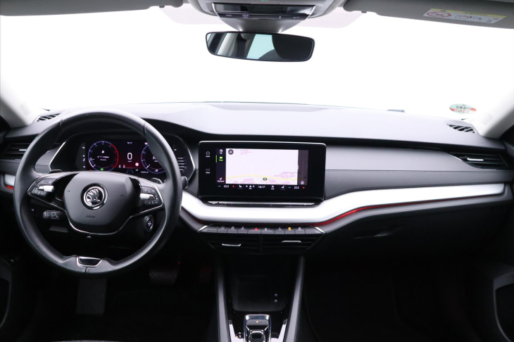 Škoda Octavia 2,0 TDI 110kW DSG Matrix DPH