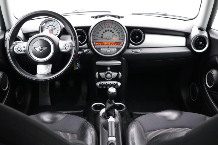Mini Clubman 1,6 i 88kW Klima STK 05/2028