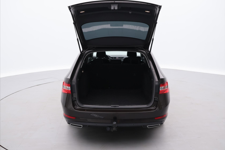Škoda Superb 1,6 TDI 88kW Aut.klima Tažné