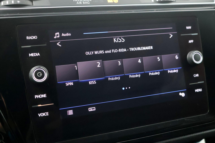 Volkswagen Touran 1,8 TSI 132kW DSG R-Line 7míst