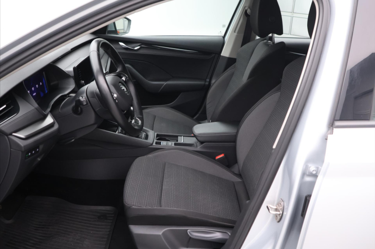 Škoda Octavia 2,0 TDI 85kW Ambition CZ DPH