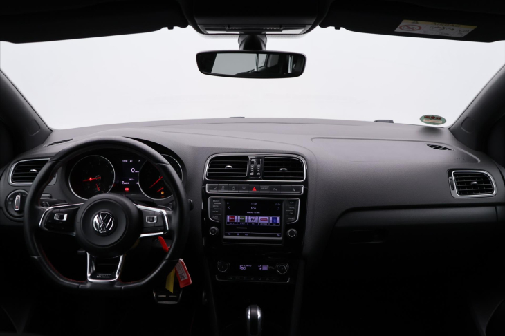 Volkswagen Polo 1.8 TSI 141kW GTI DSG 1.Majitel