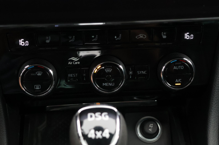 Škoda Superb 2,0 TSI 200kW DSG 4x4 L&K DPH CZ