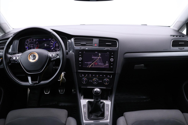 Volkswagen Golf 1,4 TSI 92kW CZ Highline LED