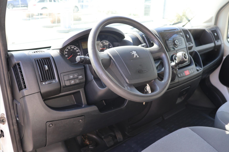 Peugeot Boxer 2,2 HDi 88kW L4H3 CZ 8 palet
