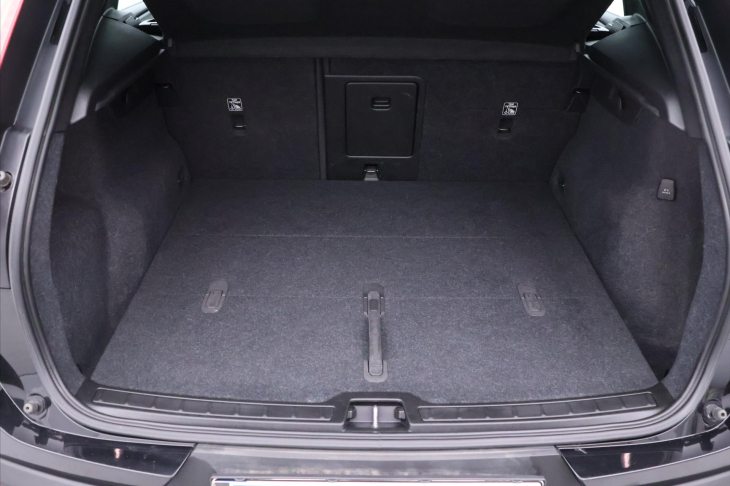 Volvo XC40 2,0 B3 120kW Core DCT CZ Záruka