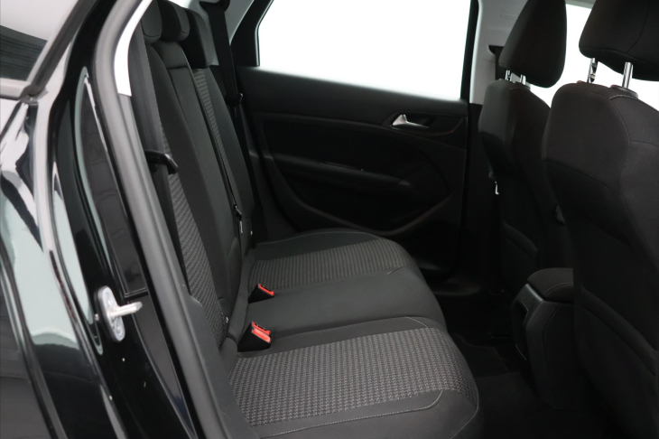 Peugeot 308 1,5 HDI 75kW Aut.klima