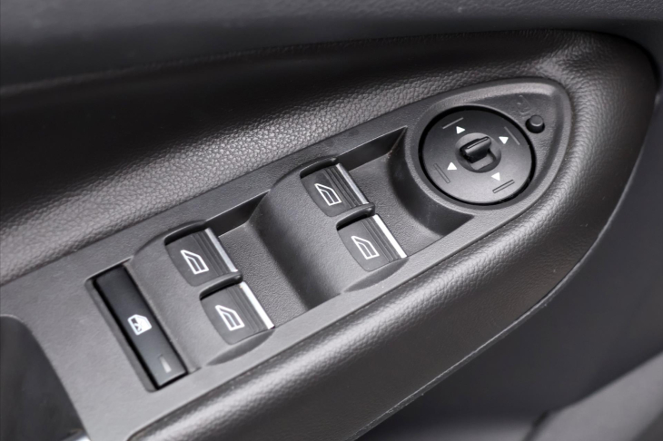 Ford Kuga 2,0 TDCi 132kW 4x4 Titanium