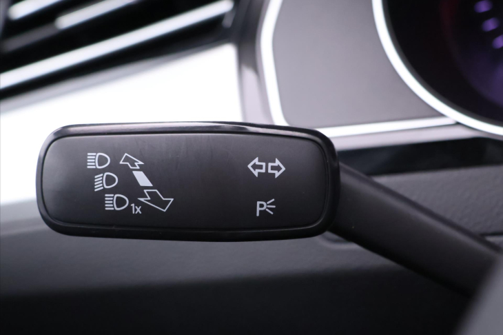 Volkswagen Passat 1,6 TDI Comfortline Navi DPH