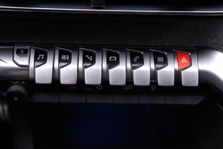 Peugeot 3008 1,2 PT 96kW GT- Line