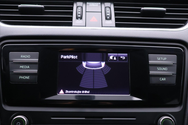 Škoda Octavia 1,6 TDI DSG CZ Style Kessy