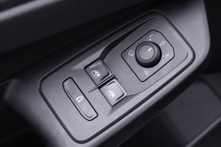 Volkswagen Caddy 2,0 TDI DSG Maxi Navi LED DPH