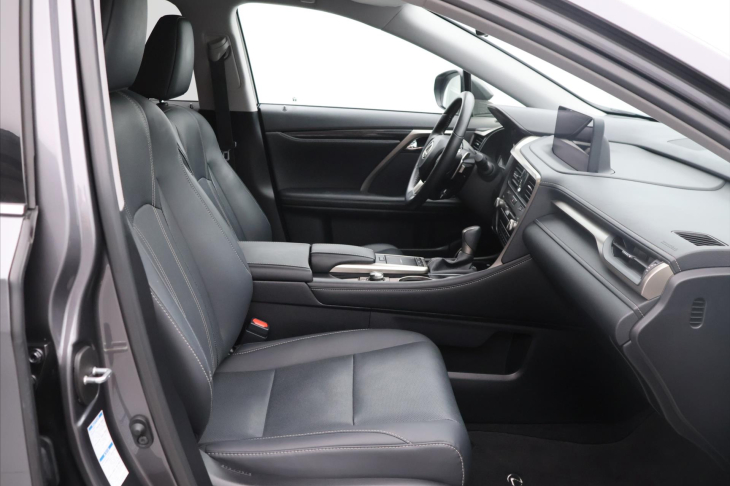 Lexus RX 2,0 300 4x4 CZ 1.Maj. DPH
