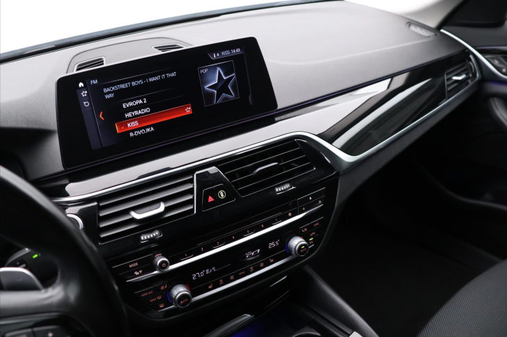 BMW Řada 5 2.0 520d 140KW xD Sport Line